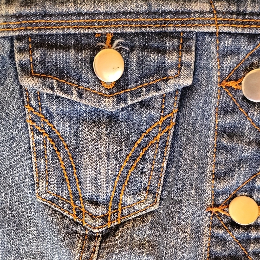 Thread & Supply Size MEDIUM Blue Womens Button Up Denim Vest With Pockets - Picture 4 of 11